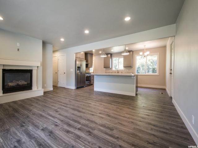 1702 E VILLAGE GREEN RD S, Cottonwood Heights, UT 84121
