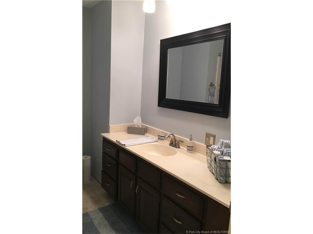 3621 E. Escalade Ave, cottonwood Heights, Ut 84121, Salt Lake City, UT 84121