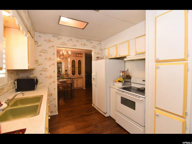 1052 W PASQUE DR S, Taylorsville, UT 84123