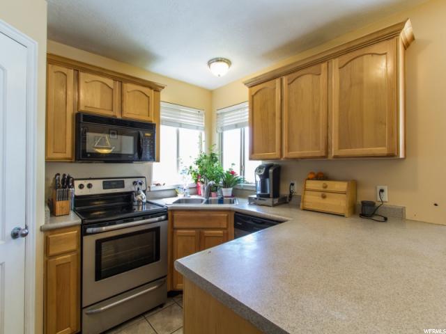 3896 CLIFFHAVEN LN, West Valley City, UT 84128