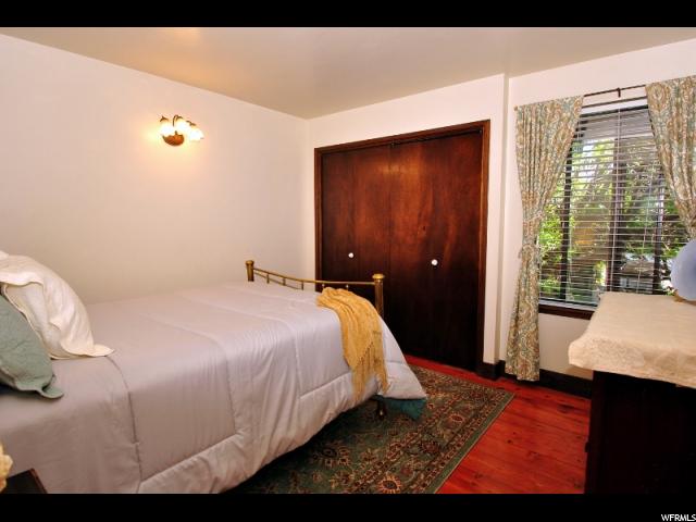 2417 Hardrock Dr, Taylorsville, UT 84129