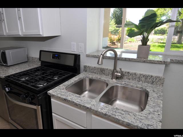 2463 W LEDGEWOOD DR S, Taylorsville, UT 84129