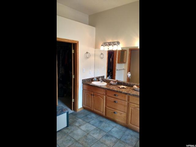 3927 N MOUNTAINOAK DR, Eden, UT 84310