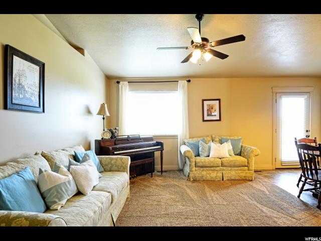 5671 S 4525 W, Hooper, UT 84315