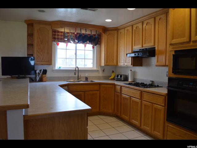 6213 W 4600 S, Hooper, UT 84315