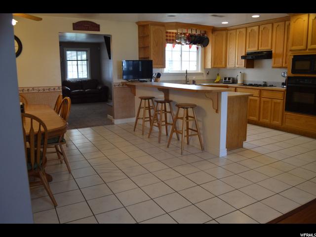 6213 W 4600 S, Hooper, UT 84315