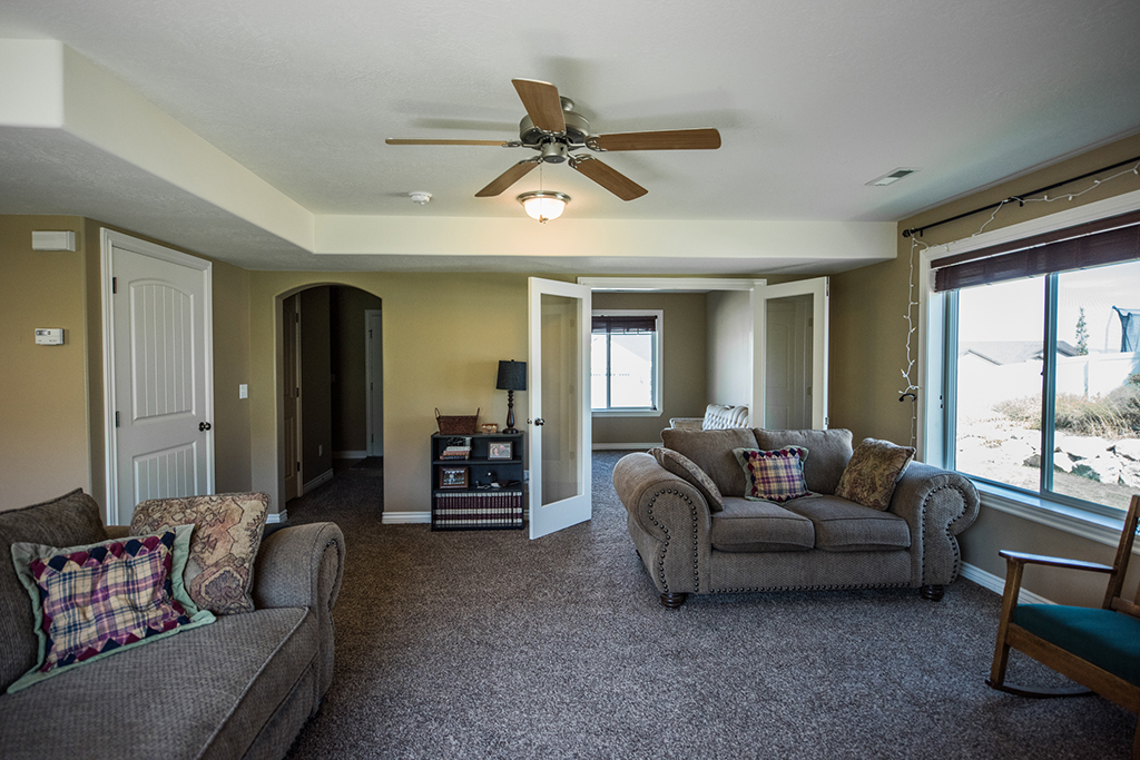 418 N 750 E, Hyde Park, UT 84318