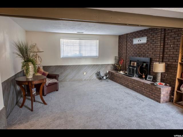 5809 CEDAR LN, South Ogden, UT 84403