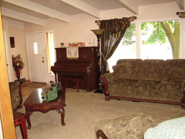 4544 S COUNTRY VIEW DR E, South Ogden, UT 84403