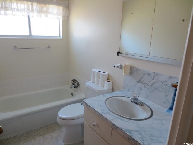 1060 SHERWOOD DR, Ogden, UT 84404