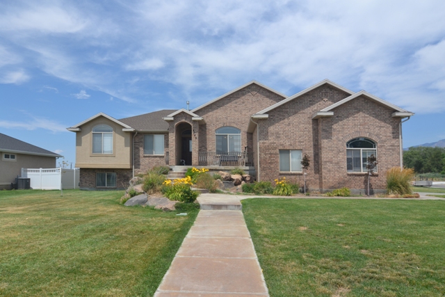 4742 West 2050 North, Plain City, UT 84404