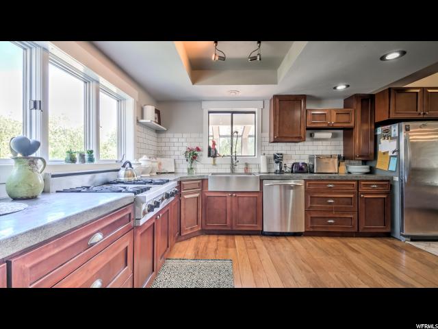 600 E SOUTH WEBER DR, South Weber, UT 84405