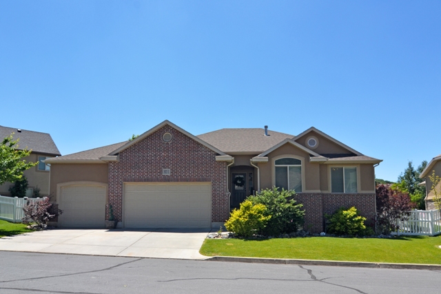 1821 Kay Lane, South Weber, UT 84405
