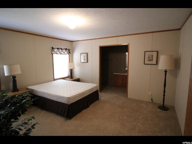 122 N LAKE DR, Ticaboo, UT 84533