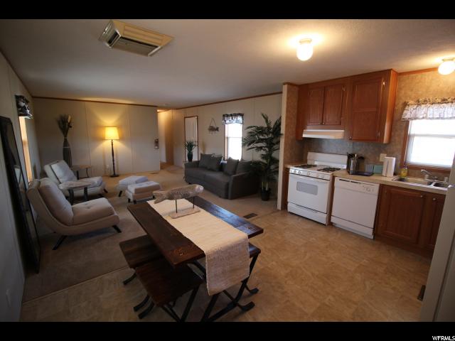 122 N LAKE DR, Ticaboo, UT 84533
