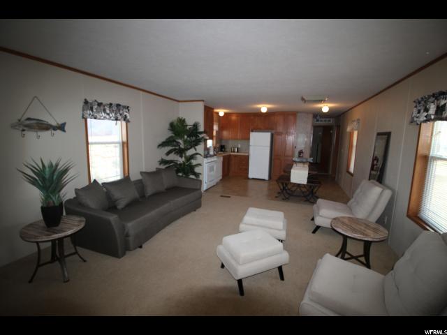 122 N LAKE DR, Ticaboo, UT 84533