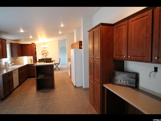 325 N PLATEAU DR, Ticaboo, UT 84533
