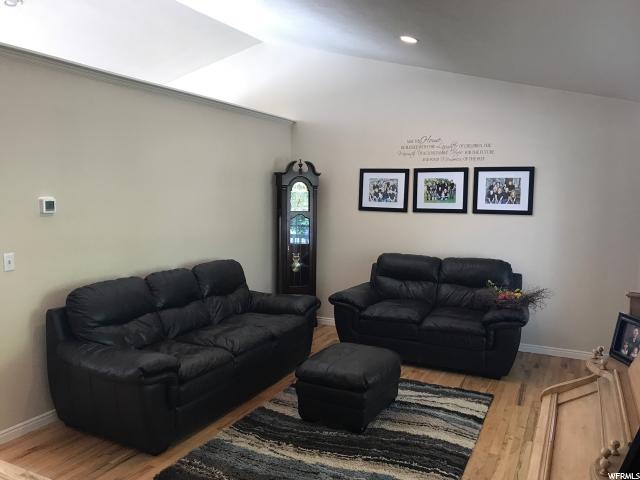 1223 E LOAFER VIEW DR, Payson, UT 84651