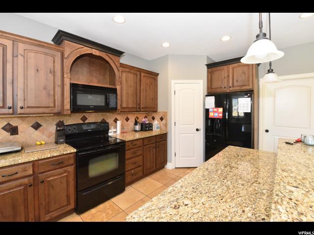 886 E 220 N, Salem, UT 84653