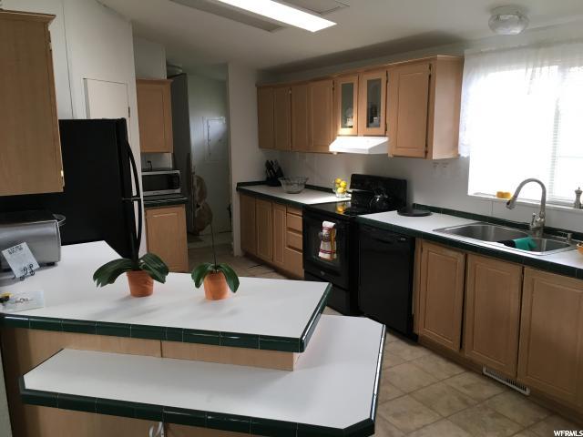 90 W 300 S, Santaquin, UT 84655
