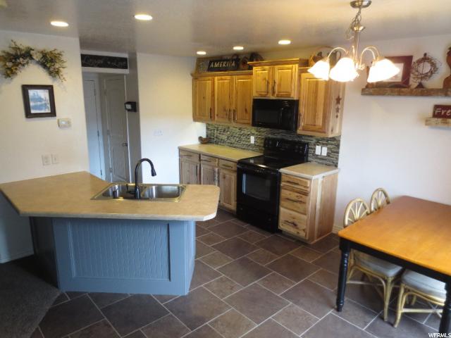 1281 N LILY PAD DR E, Spanish Fork, UT 84660
