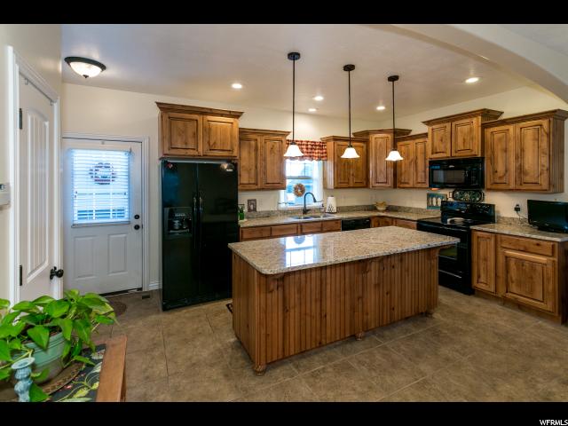 874 S Crescent Dr, Mapleton, UT 84664
