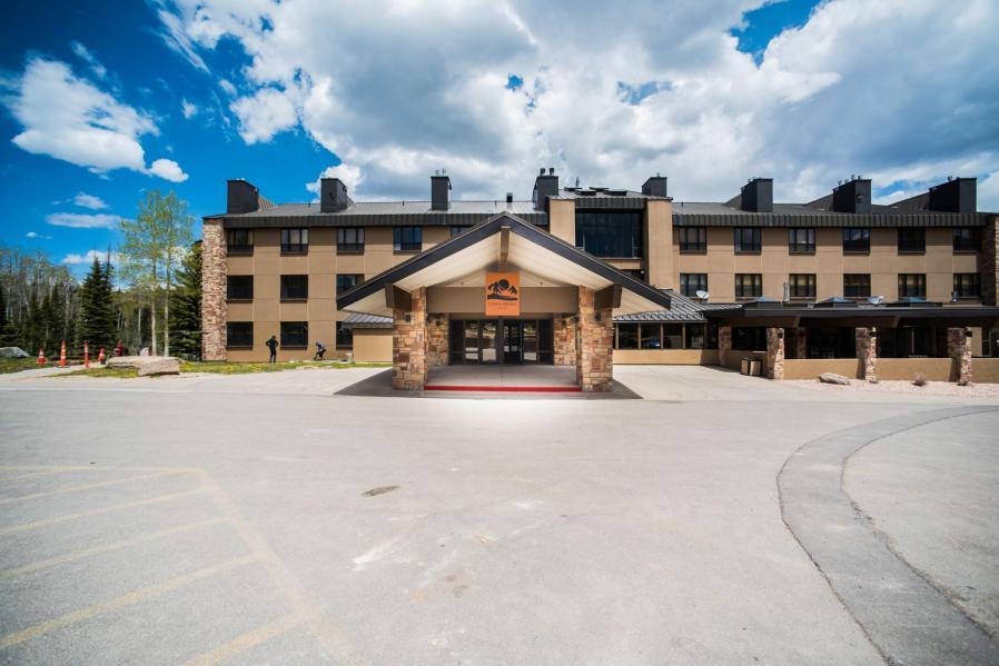 223 Hunter Ridge Rd, Brian Head, UT 84719