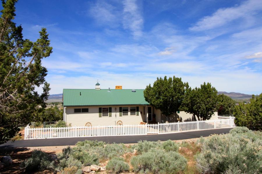 1478 S Cedar Bluffs Dr, Cedar CIty, UT 84720