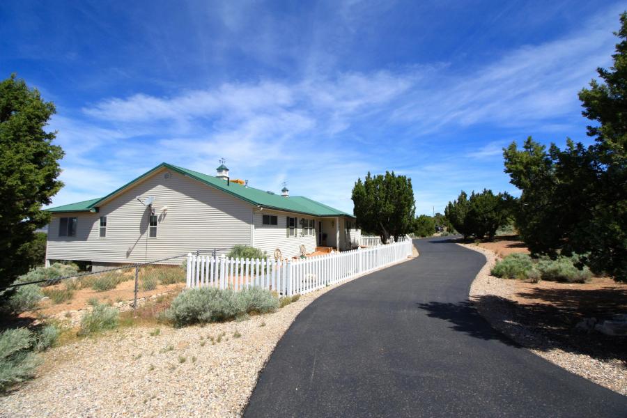 1478 S Cedar Bluffs Dr, Cedar CIty, UT 84720