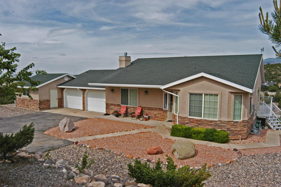 1289 S Hillcrest Dr, Cedar City, UT 84720