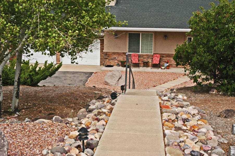 1289 S Hillcrest Dr, Cedar City, UT 84720