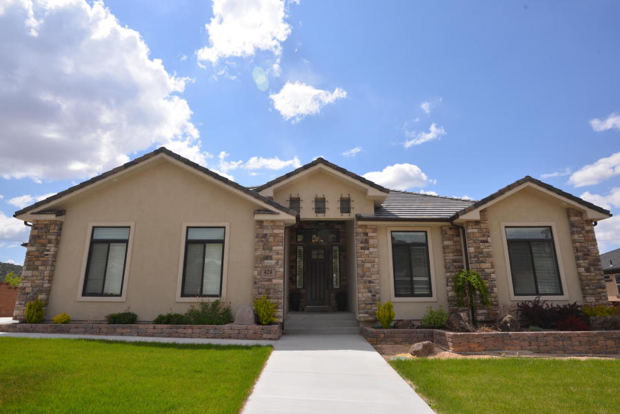 424 S Glen Canyon Dr, Cedar City, UT 84720
