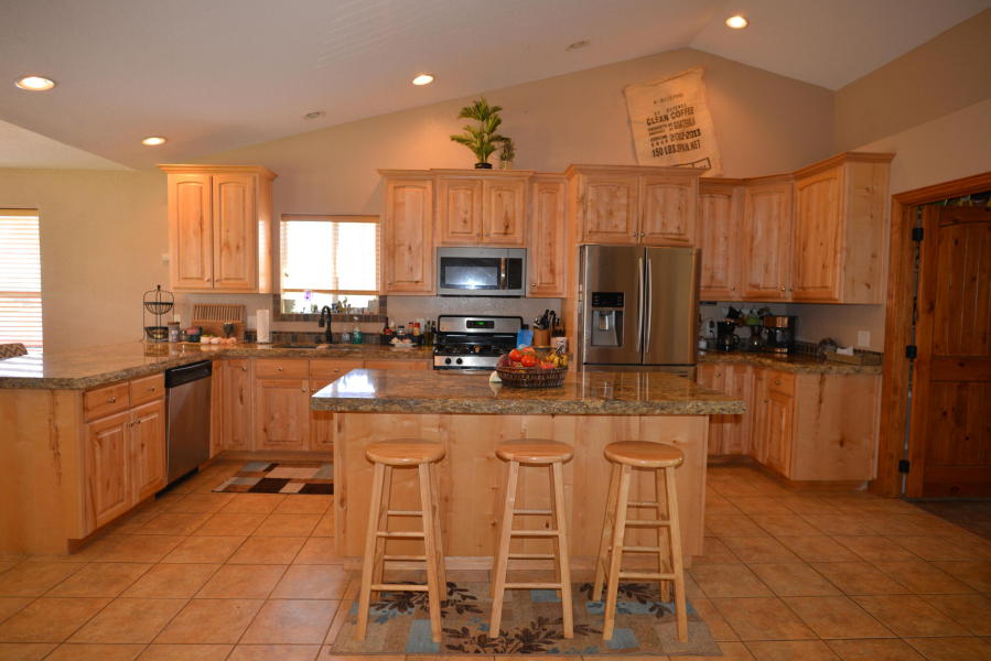 3895 N Quarterhorse, Enoch, UT 84721