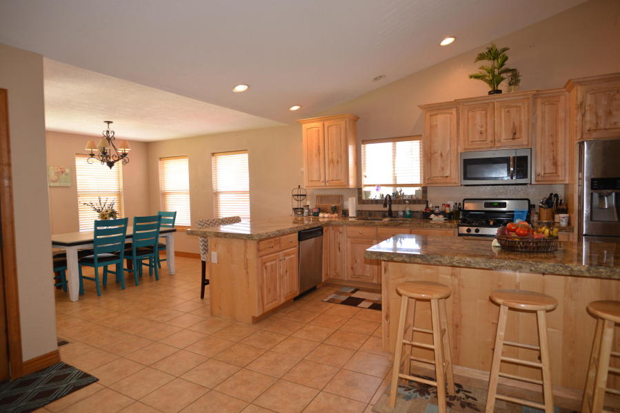 3895 N Quarterhorse, Enoch, UT 84721