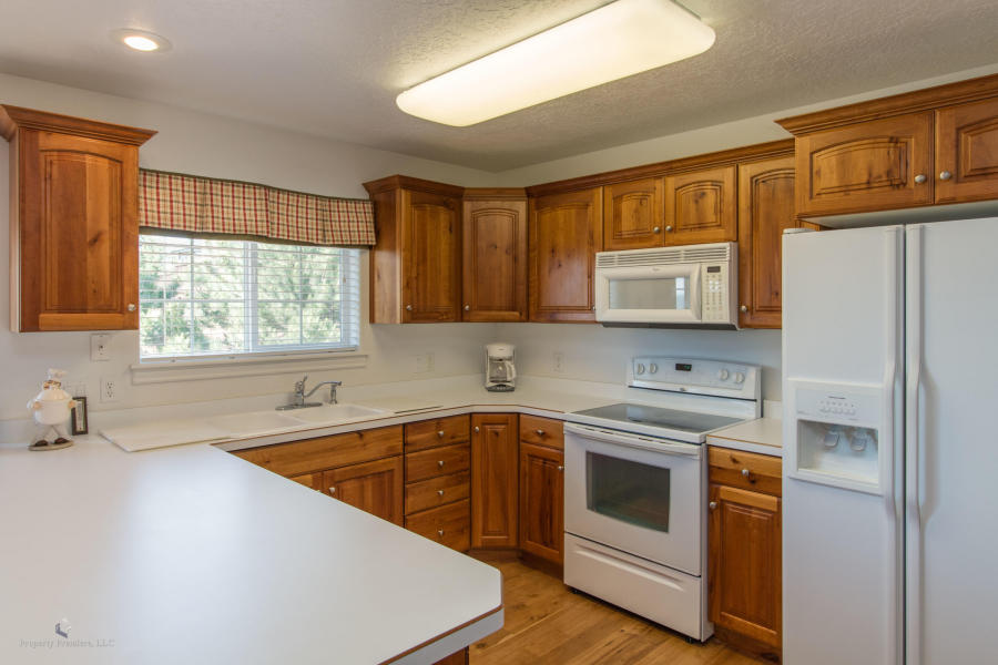 957 E Nichols Canyon Rd, Cedar City, UT 84721