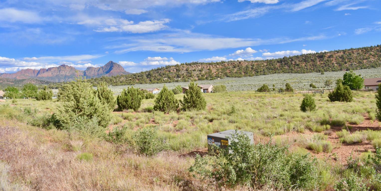 933 W Foothill , Apple Valley, UT 84737