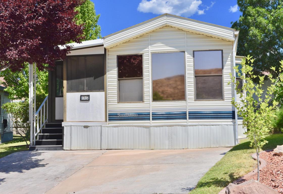 32 Cottonwood LN, Harrisburg, UT 84737