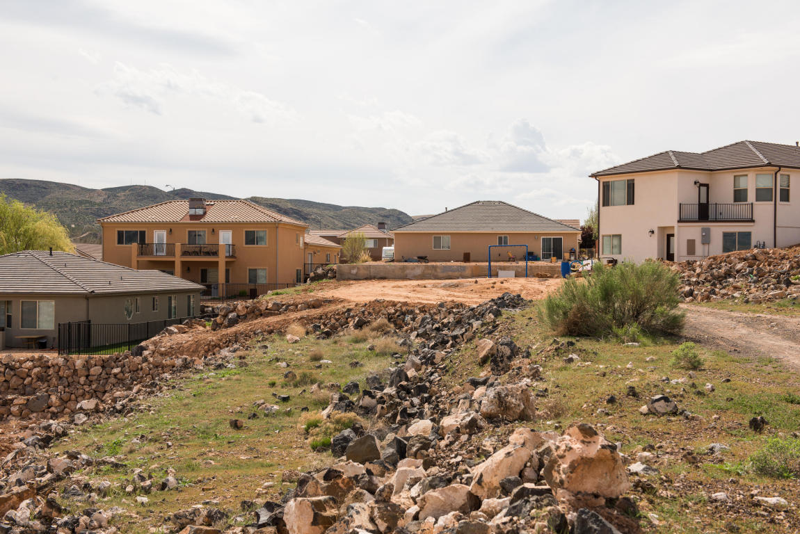 1158 N 50 W, Hurricane, UT 84737