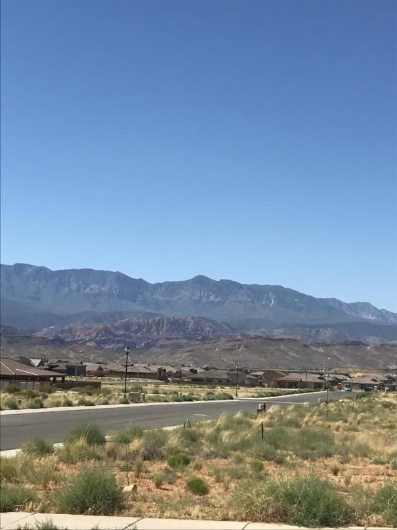 3335 2900 S, Hurricane, UT 84737