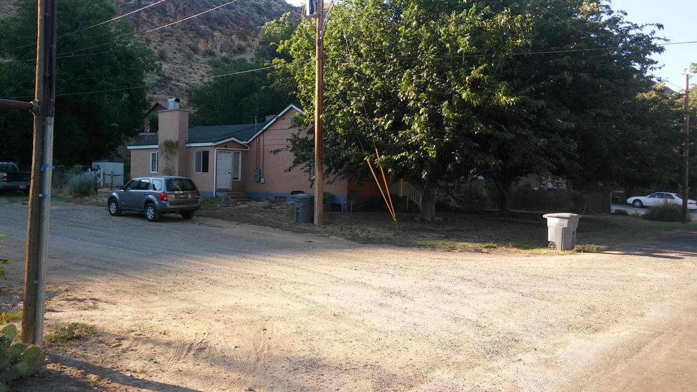 203 S 100 E, Hurricane, UT 84737