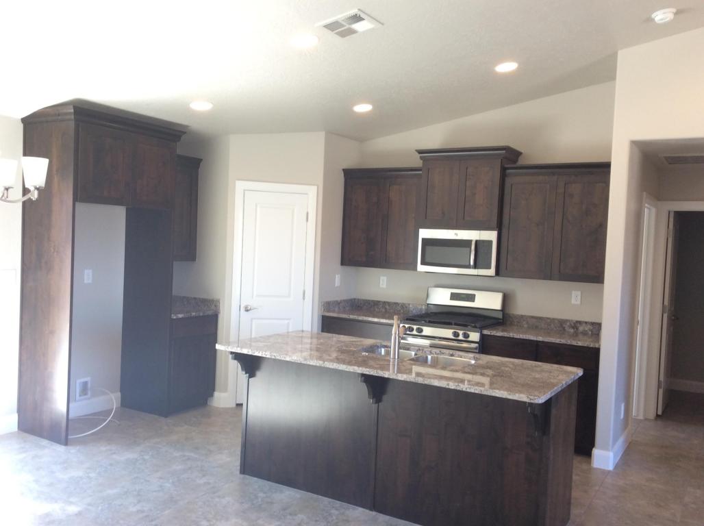 295 N 2680 W, Hurricane, UT 84737