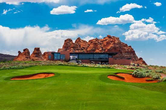 3386 S SAND RIDGE DR, Hurricane, UT 84737