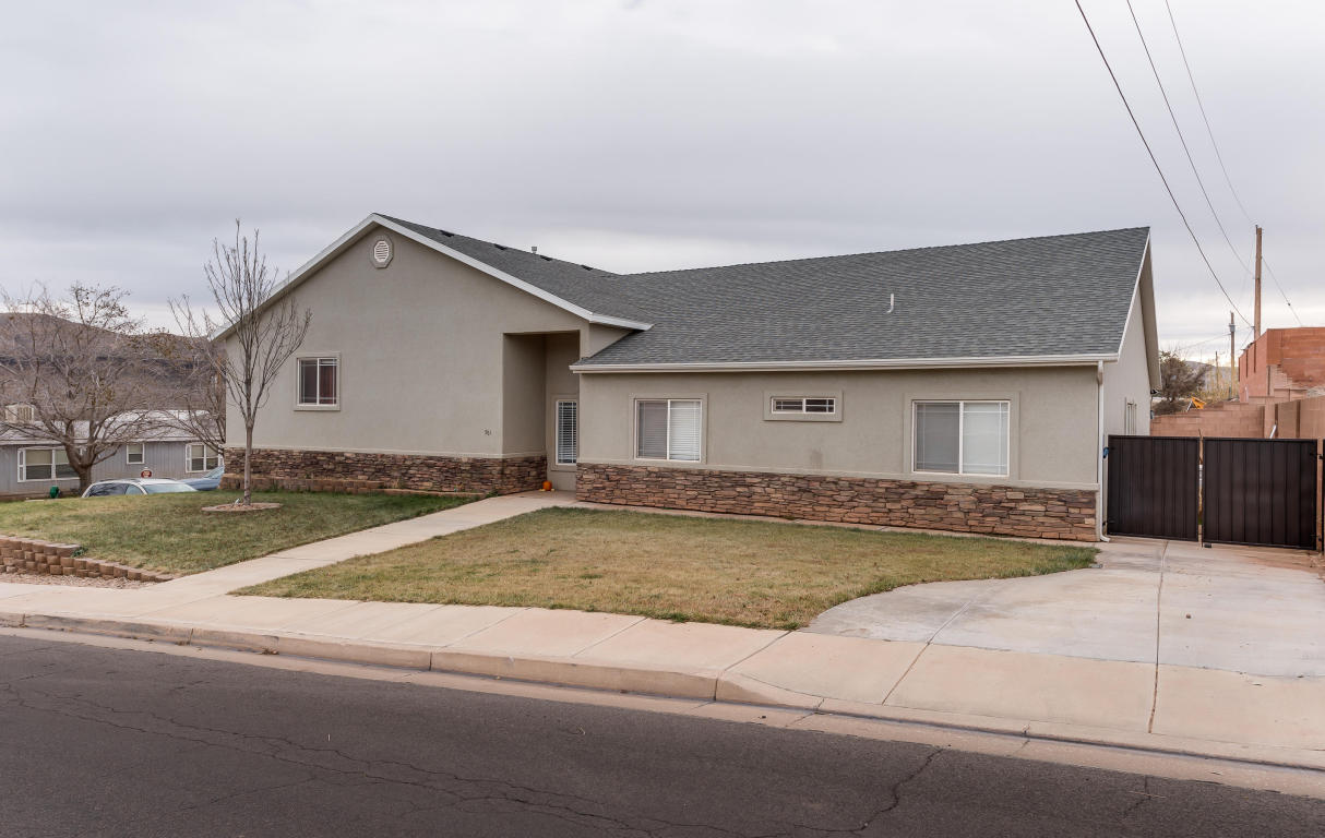 961 N 20 W, Hurricane, UT 84737