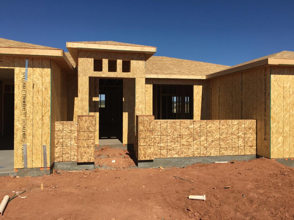 1704 S Manzanita DR, Apple Valley, UT 84737