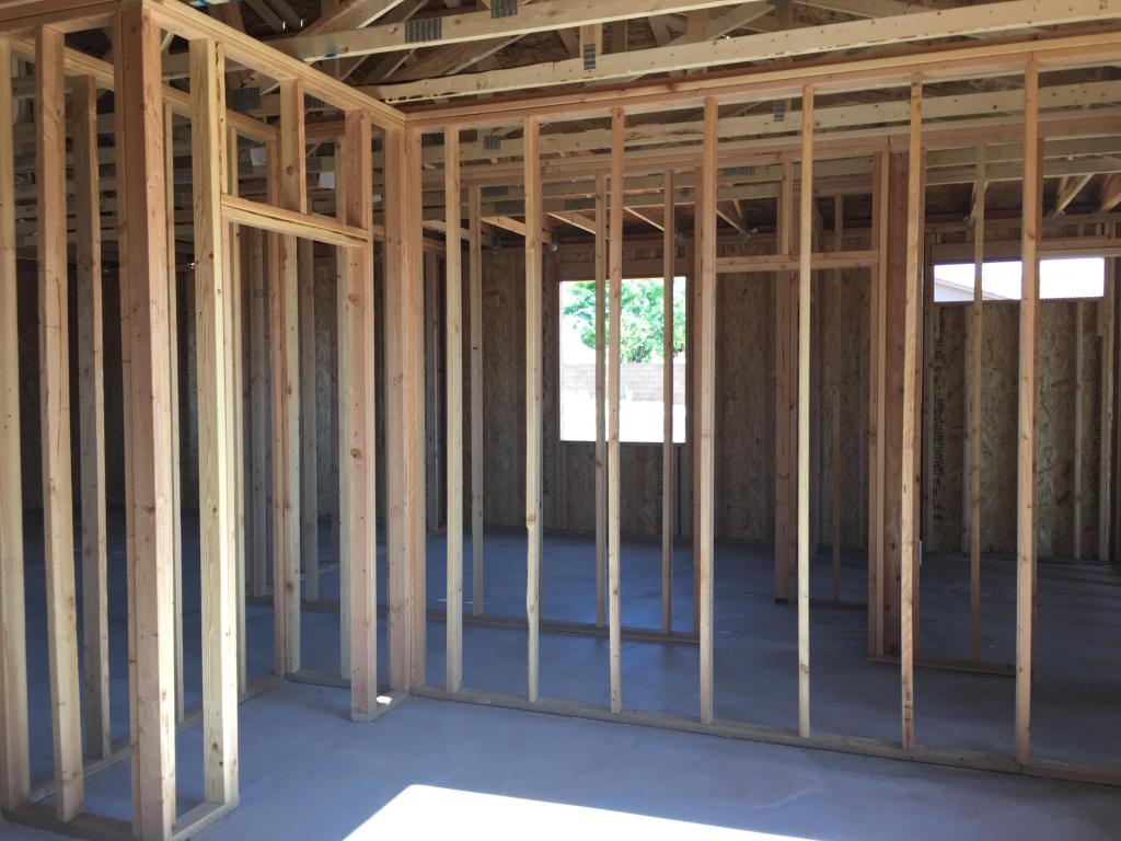 1704 S Manzanita DR, Apple Valley, UT 84737