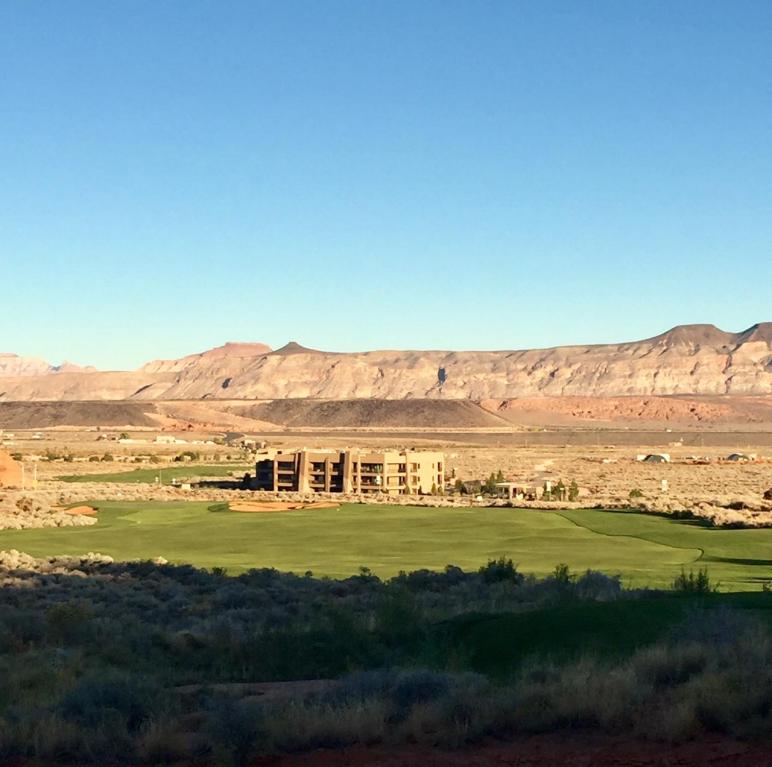 W North Villas DR, Hurricane, UT 84737