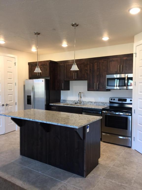 W North Villas DR, Hurricane, UT 84737