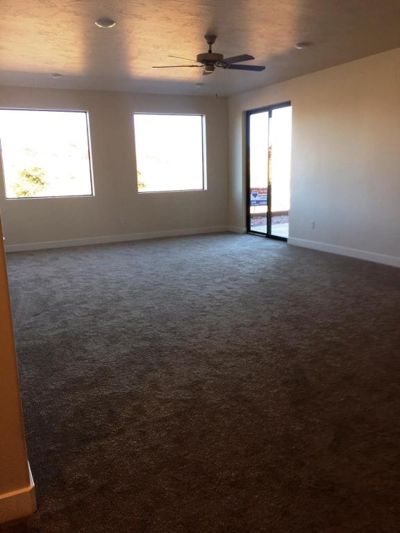 W North Villas DR, Hurricane, UT 84737