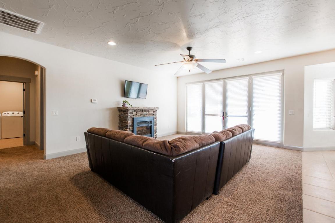 2744 S 3820 West CIR, Hurricane, UT 84737