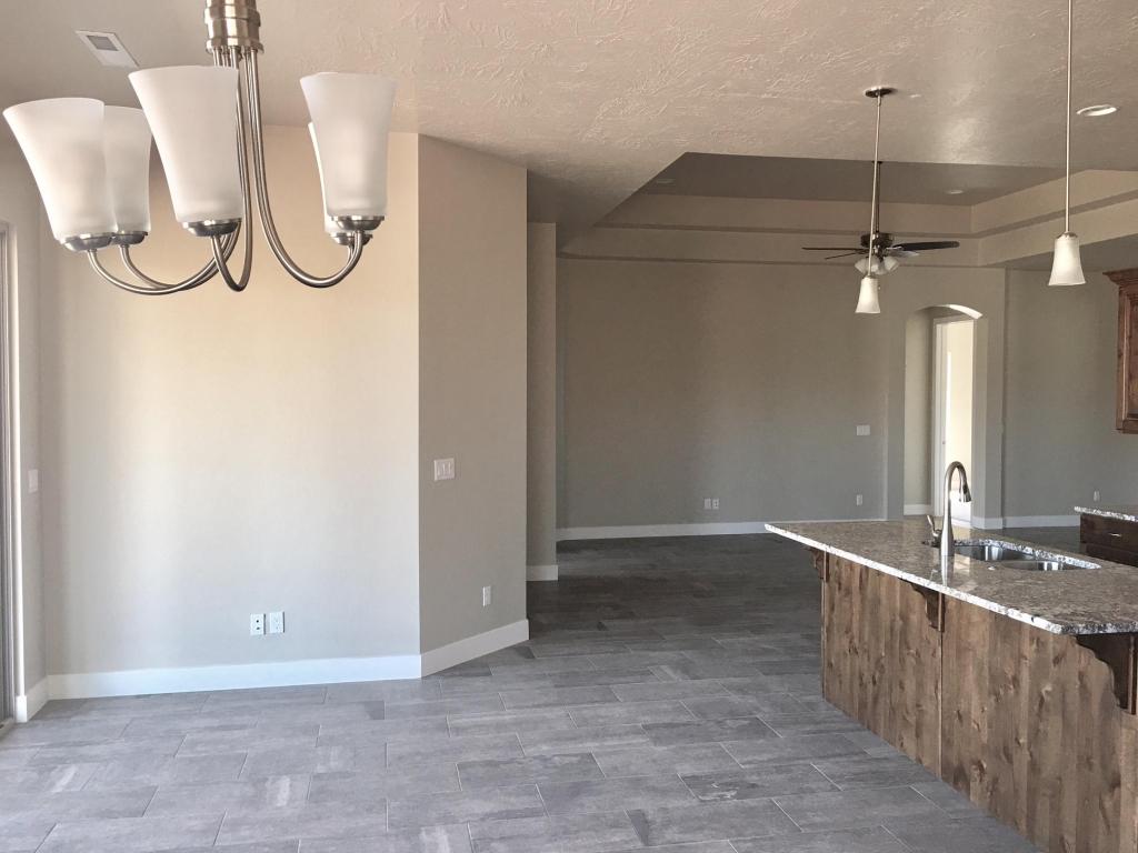 4288 W 2440 S, Hurricane, UT 84737
